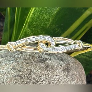 14k Diamond knot hinged Bangle Bracelet